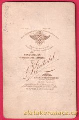 Dáma v bílém - ateliér E. Kintschel - Vídeň