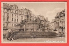 Praha - Pomník M. J. Husa, lidé