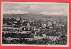 Brno - Celkový pohled,domy,stromy,kopce