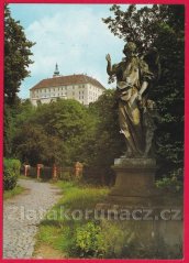 Náměšť nad Oslavou - sousoší a zámek