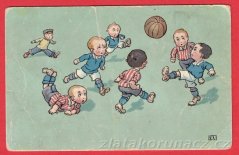 Chlapci hrající fotbal