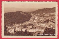 Karlovy Vary - celkový pohled z hora (domy)