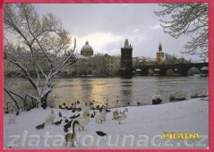 Praha - Pohled na Karlův most v zimě