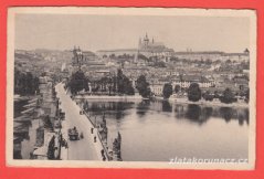 Praha - Hradčany a Karlův most, auto, lidé