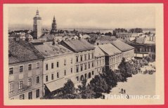 Uh. Hradiště - část města (lidé, auto)