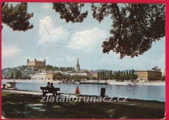Bratislava - pohled z Petrželky na hrad II.