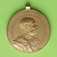 F. J. I. čestná medaile za čtyřicetileté věrné služby