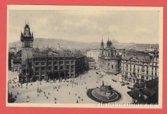 Praha - Staroměstské nám. s radnicí a Husovým pomníkem