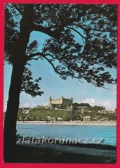 Bratislava - Pohled na hrad přes Dunaj