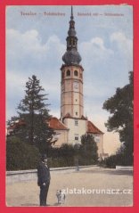 Tovačov - Zámecká věž (muž, pes)