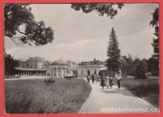 Františkovy Lázně - park, lidé