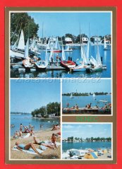 Senec - lidé na molu, plachetnice u přístaviště