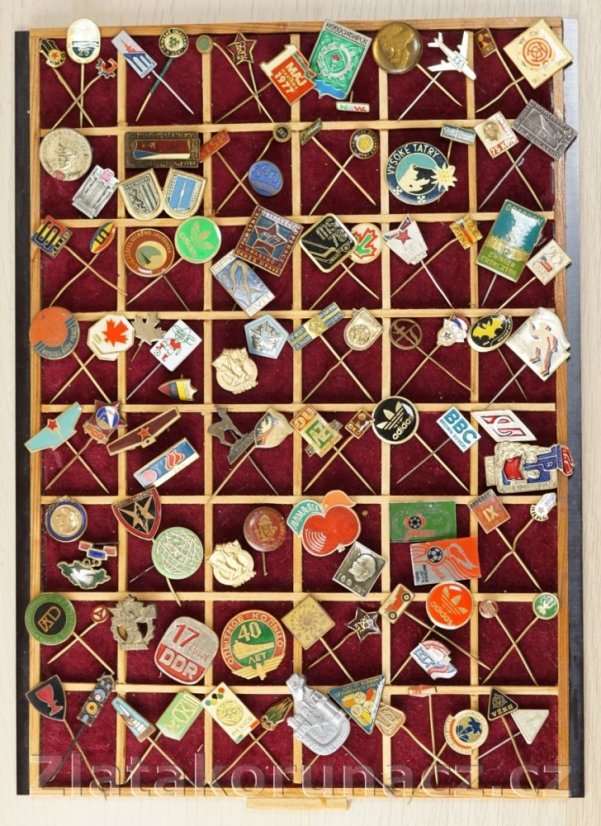 Konvolut 100 ks odznaků V.