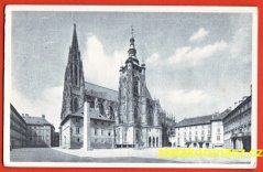 Praha - Chrám sv. Víta, pohled zezadu zleva