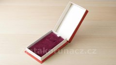 Krabička na vyznamenání - červená