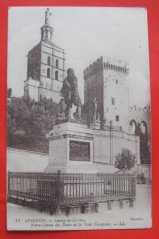 Avignon - socha Crillon