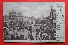 Ostrava-Náměstí-lidé