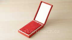 Krabička na vyznamenání - červená