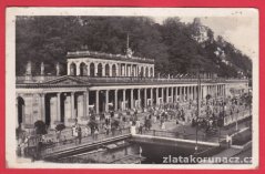 Karlovy Vary - Kolonáda československo-sovětského přátelství (ulice s lidmi)