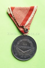 Medaile Za statečnost F. J. I. stříbrná medaile I. třída se stuhou