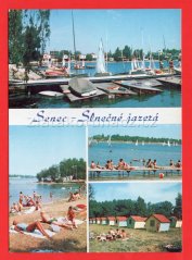 Senec - lodě u přístaviště, chatky, lidé na molu