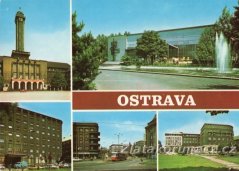 Ostrava - pohled na ulici s projíždějící tramvají