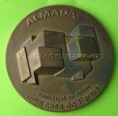 Almada - Inaguracao em 28/9/1980 - uma casa do Partido