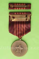 Pamětní medaile k 25. výročí Vítězného února + miniatura