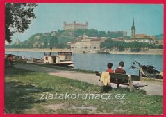 Bratislava - pohled z břehu na hrad