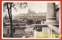 Praha - Pohled z nábřeží Alešova