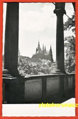 Praha - Chrám sv. Víta, pohled z dálky