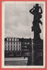Uherské Hradiště - socha, Grandhotel