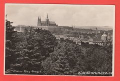 Praha - Hradčany, Chrám Sv. Víta, pohled přes stromy